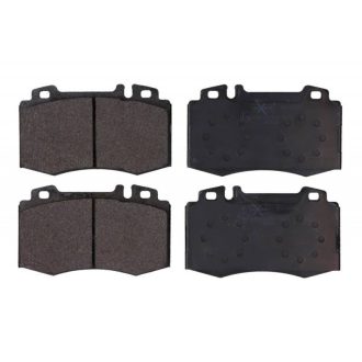 FÉKBETÉTEK MERCEDES ELÖL W211 320-500 CLS 02- 64203220